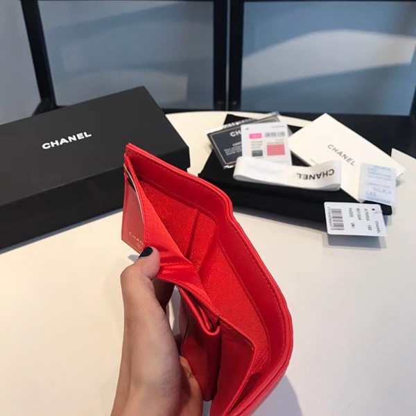 シャネル財布全体デザイン